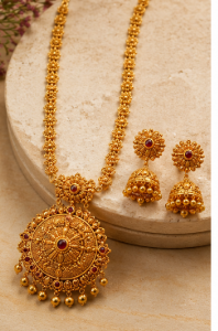 Gold ladies necklace set